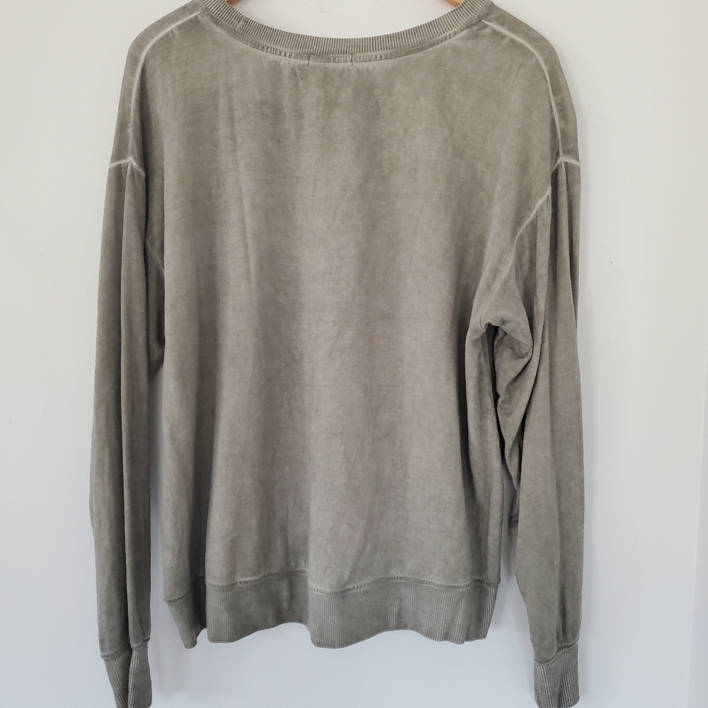 BRITAY Sz M Moss Green Relaxed Fit Sweatshirt Black Gem Skull Goth Grunge EUC - Picture 8 of 11
